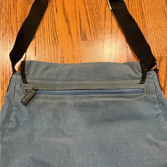 Old Navy Blue and Black Men's Messenger Bag - Picture 2 of 2